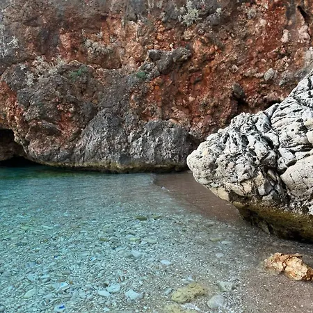 Aquariumm Himarë